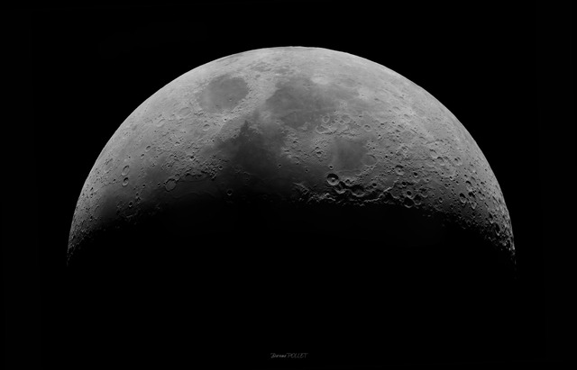 Lune en HD au C8 du 08/03/2022 - mosaique de 17 Tuiles