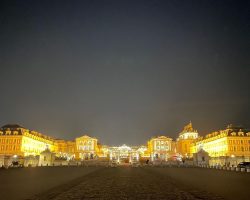 chateau de versailles illuminé